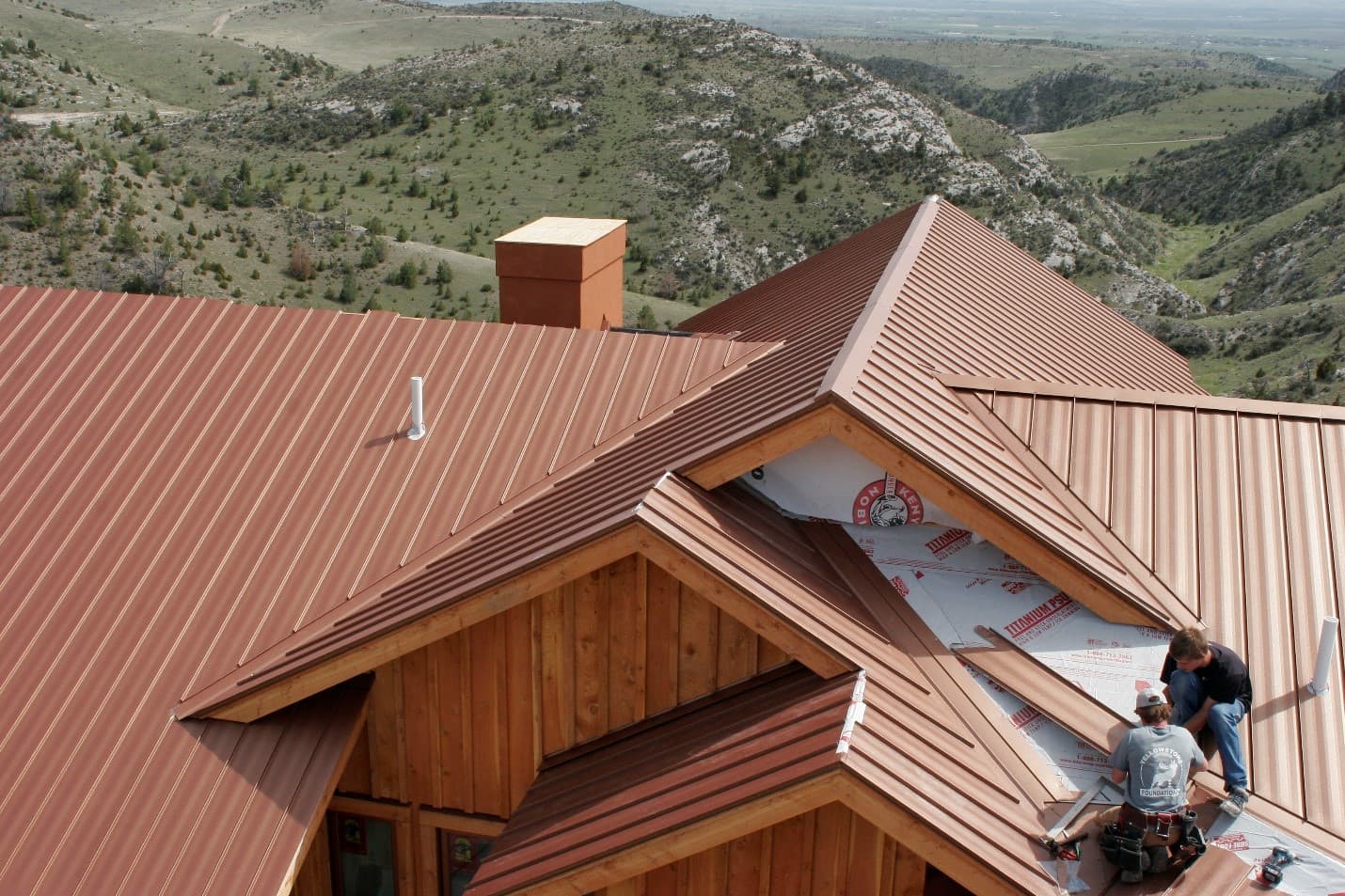 Experienced Metal roofing Calgary Contractors for Any Project