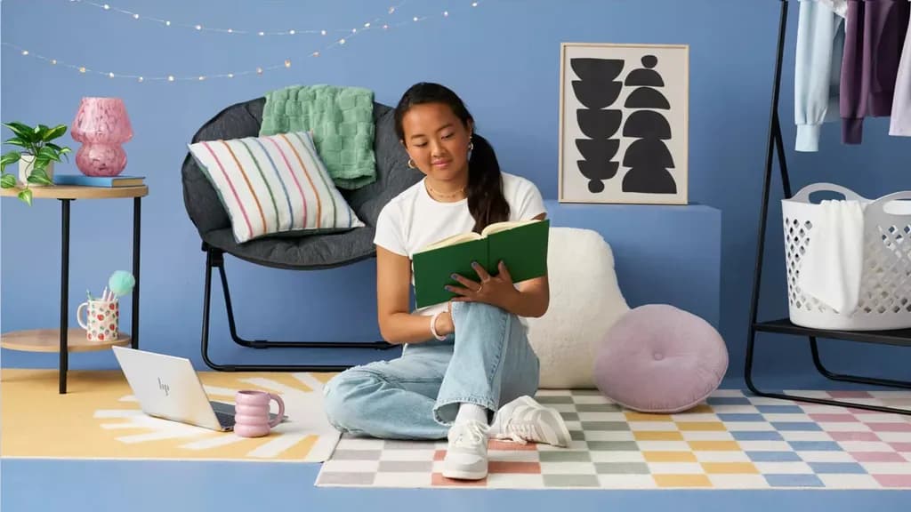 How to Choose the Best Dorm Essentials for Your Room