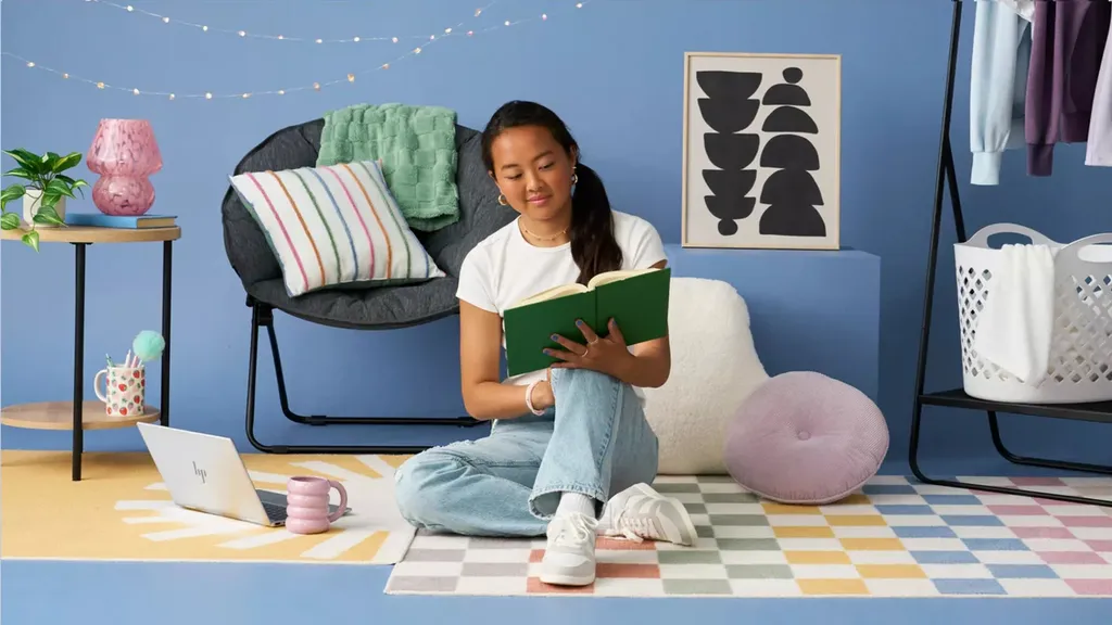 How to Choose the Best Dorm Essentials for Your Room