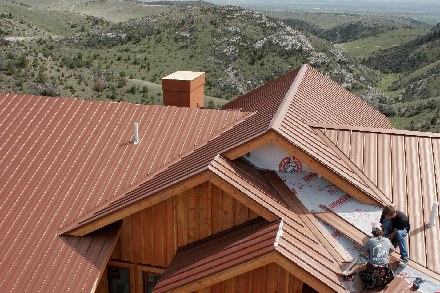 Experienced Metal roofing Calgary Contractors for Any Project
